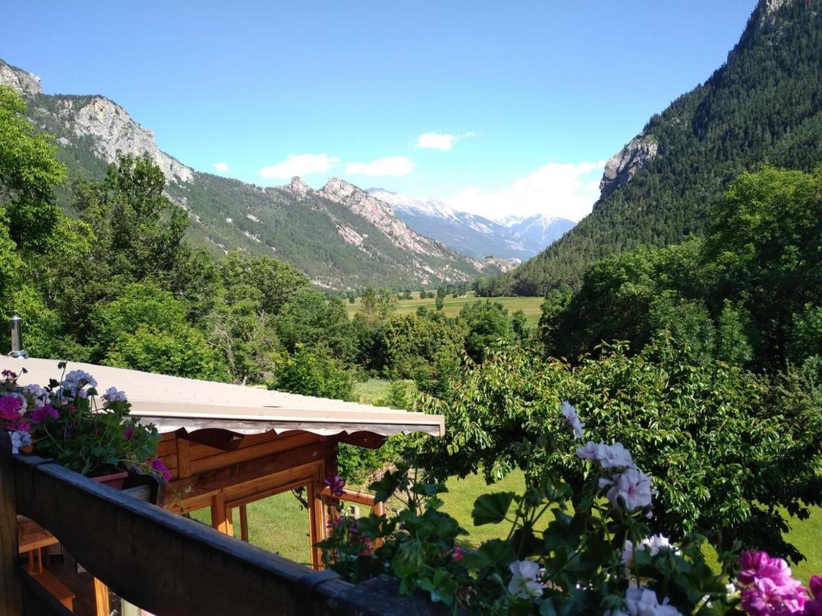 Hotel Restaurant Gites Les 5 Saisons Freissinieres المظهر الخارجي الصورة
