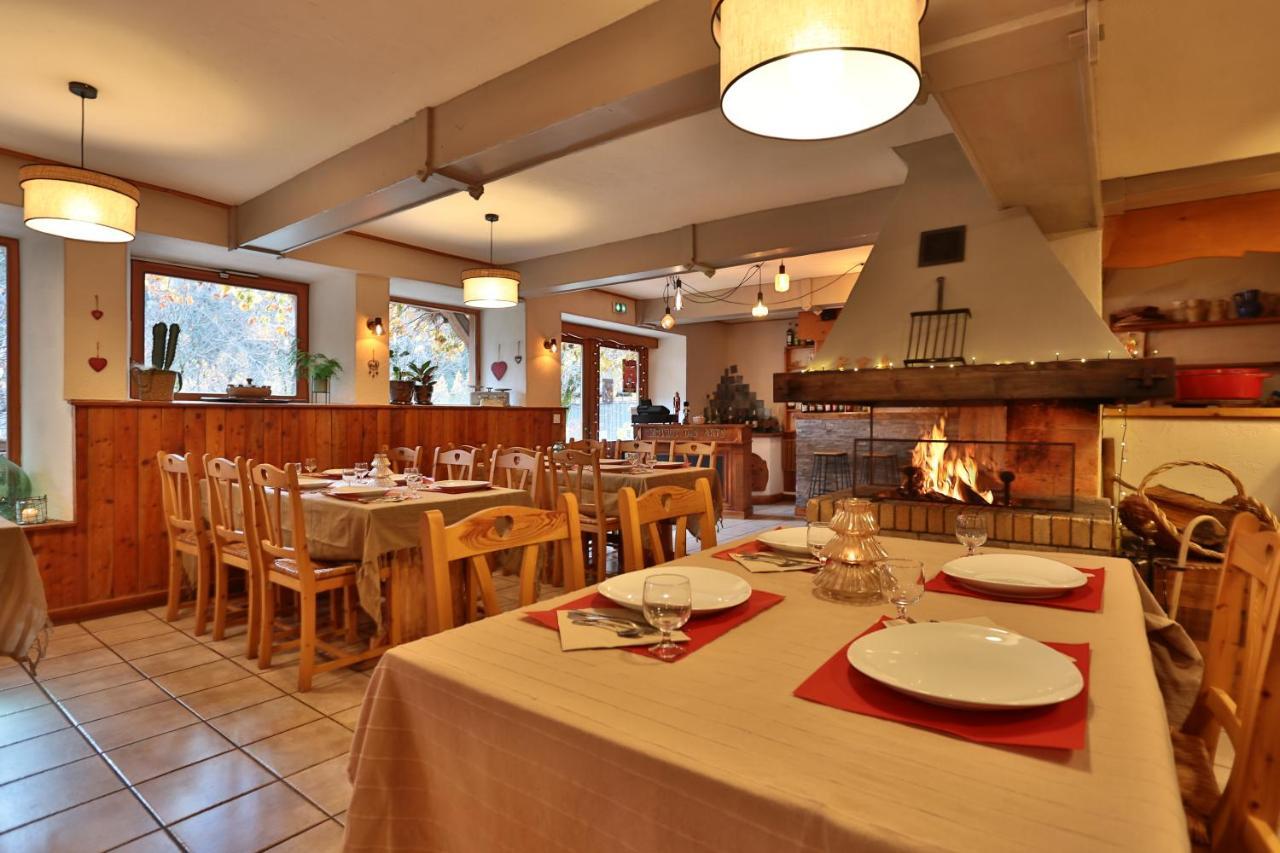 Hotel Restaurant Gites Les 5 Saisons Freissinieres المظهر الخارجي الصورة