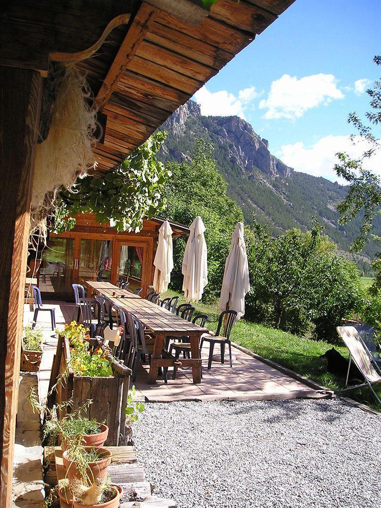 Hotel Restaurant Gites Les 5 Saisons Freissinieres المظهر الخارجي الصورة