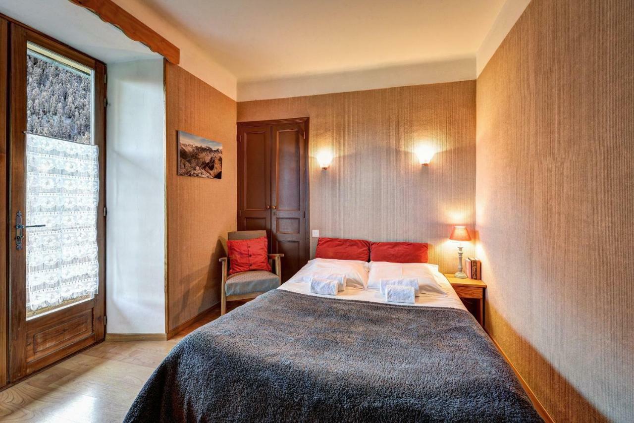 Hotel Restaurant Gites Les 5 Saisons Freissinieres المظهر الخارجي الصورة